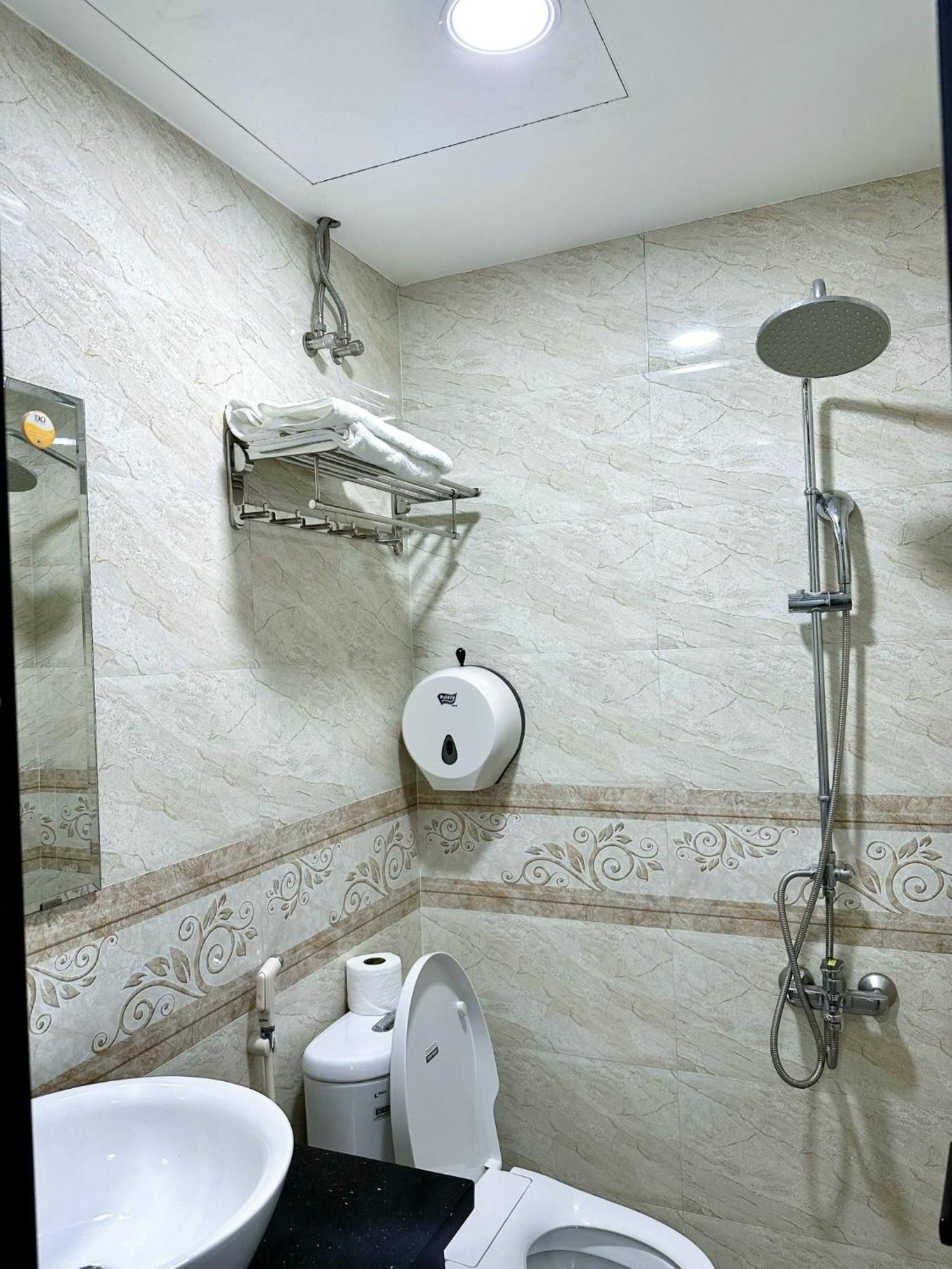 Shine Hotel Hue Zewnętrze zdjęcie